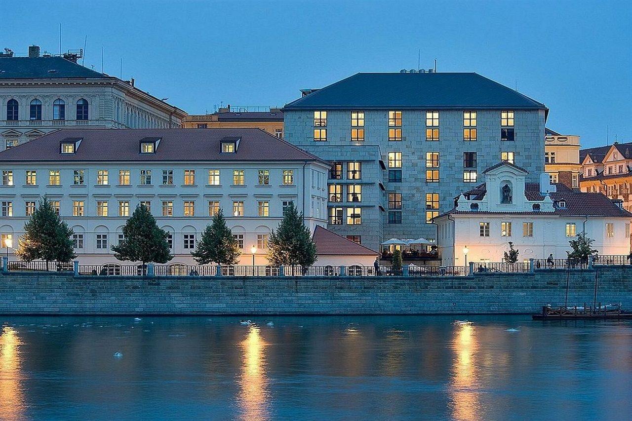 Four Seasons Praag